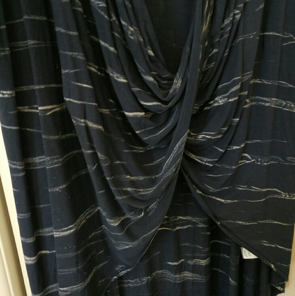 Indigo Thread Tunic - Picture 4 of 4